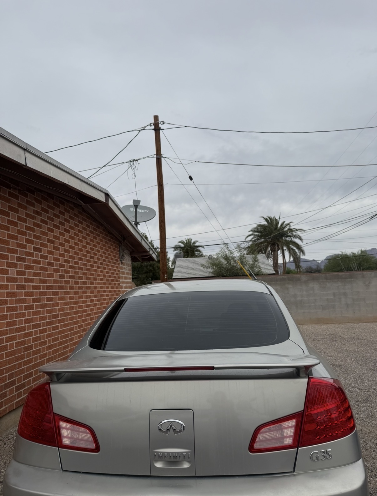 Infiniti G35 rear glass with tint installed
